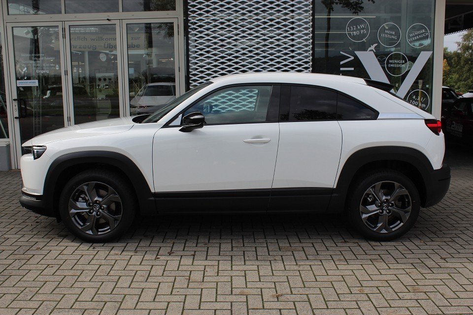 Fahrzeugabbildung Mazda MX-30 EV Advantage Modern Confidence *Aktion* ELEKTRO NAVI el. Sitzv. SHZ RFK MATRIX