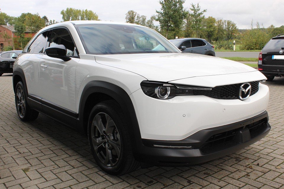 Fahrzeugabbildung Mazda MX-30 EV Advantage Modern Confidence *Aktion* ELEKTRO NAVI el. Sitzv. SHZ RFK MATRIX