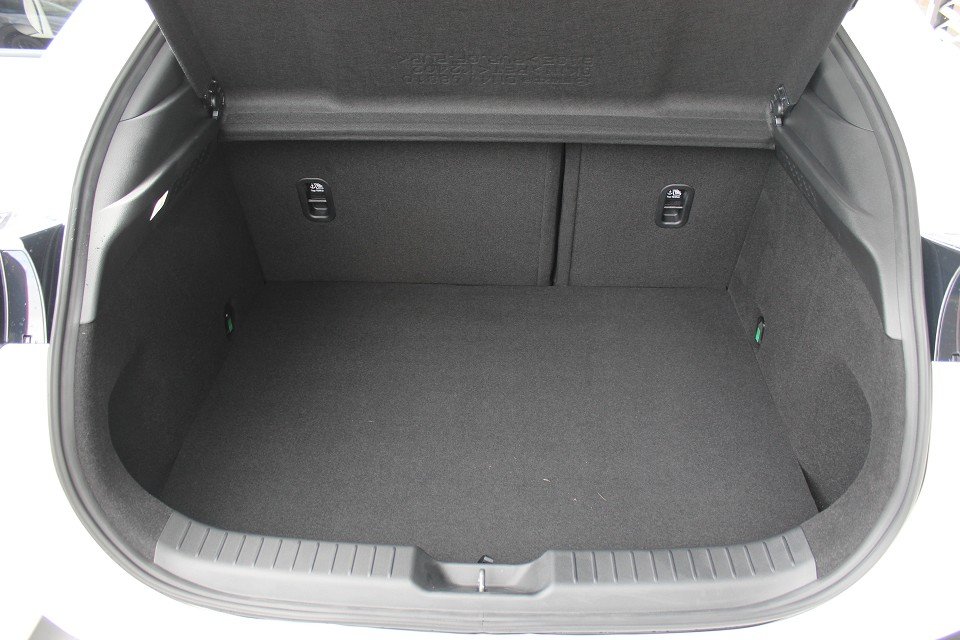 Fahrzeugabbildung Mazda MX-30 EV Advantage Modern Confidence *Aktion* ELEKTRO NAVI el. Sitzv. SHZ RFK MATRIX