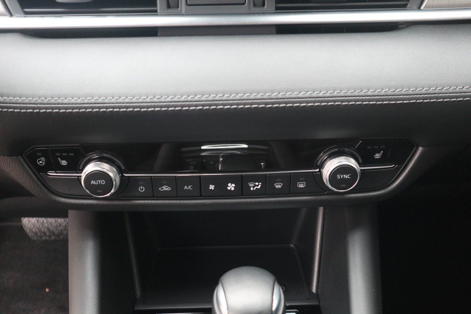 Fahrzeugabbildung Mazda 6 Exclusive-Line G-194 AT AHK NAVI ACAA 360° MATRIX BOSE LogIn