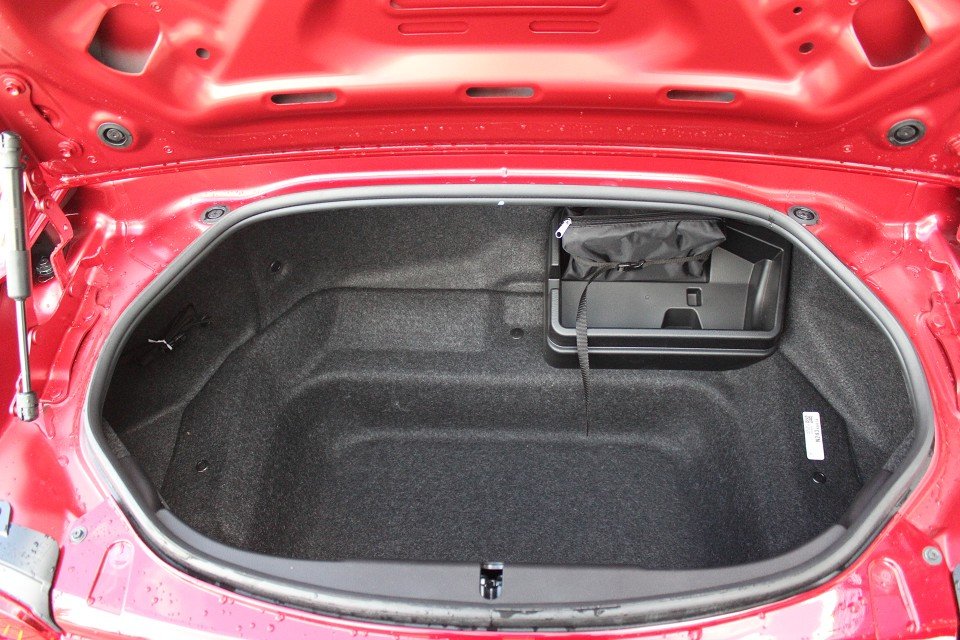 Fahrzeugabbildung Mazda MX-5 RF G-184 Kinenbi NAPPA NAVI ACAA RFK BOSE MATRIX