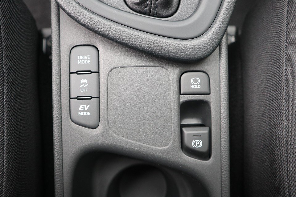 Fahrzeugabbildung Mazda 2 Hybrid Prime-Line 1.5L VVT-i 116 PS CVT *November-Aktion* ACAA RFK DRCC DAB Bluetooth