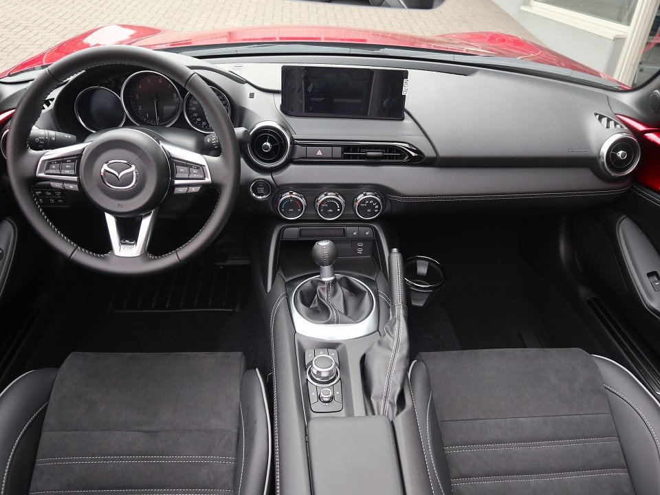 Fahrzeugabbildung Mazda MX-5 2027 G-136 Homura Recaro Bilstein Brembo Matrix SCBS