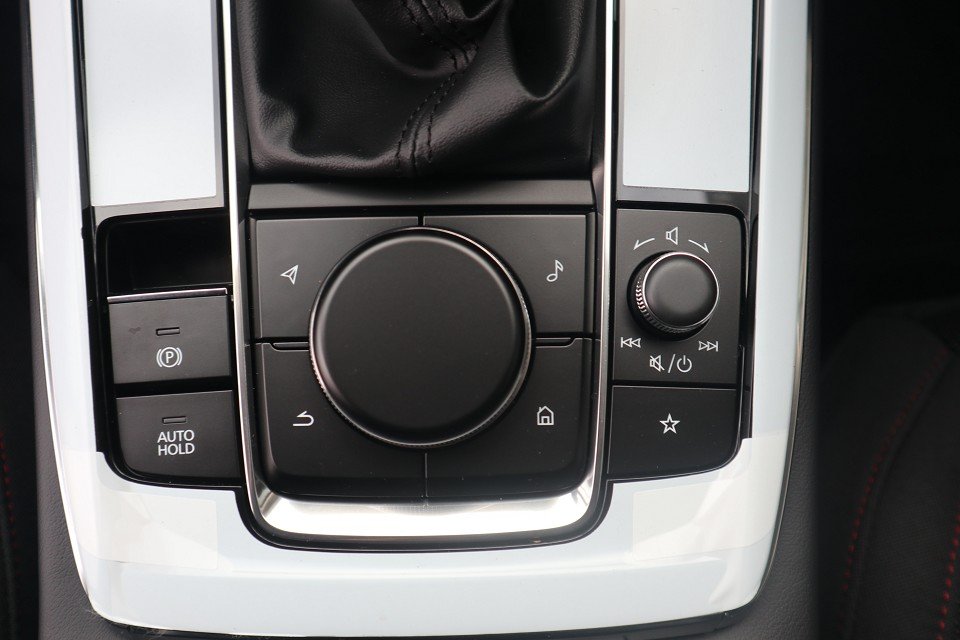 Fahrzeugabbildung Mazda CX-30 2027 M-Hybrid G-140 Homura NAVI ACAA SHZ HUD RFK VOLL-LED