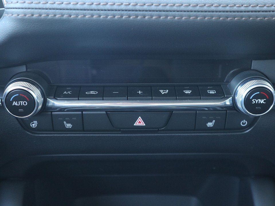 Fahrzeugabbildung Mazda 3 FB M-Hybrid G-140 AT Exclusive-Line NAVI 360° MATRIX BOSE LHZ SHZ