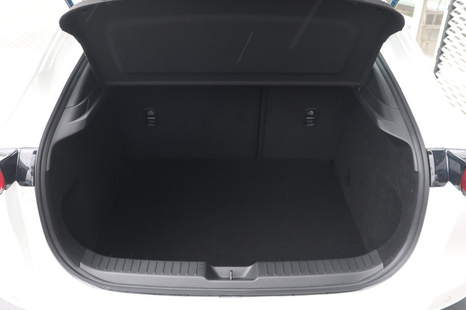 Fahrzeugabbildung Mazda CX-30 M-Hybrid G-140 Prime-Line *Aktion* NAVI ACAA LED HUD RFK MRCC ALU