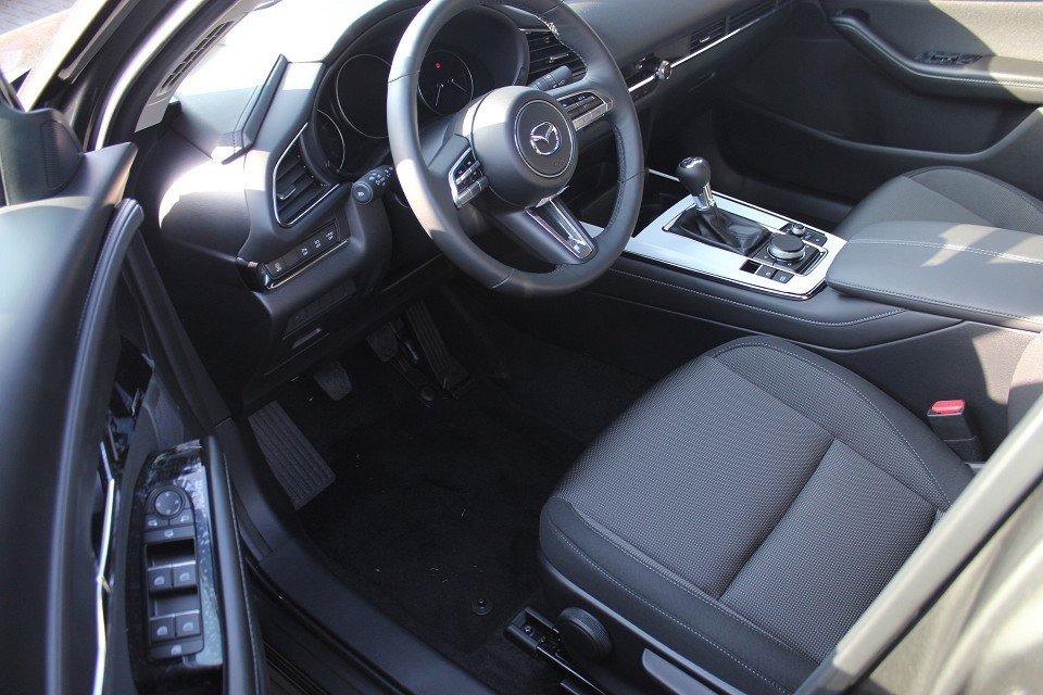Fahrzeugabbildung Mazda CX-30 M-Hybrid G-150 Selection NAVI ACAA RFK EPH HUD SHZ MRCC