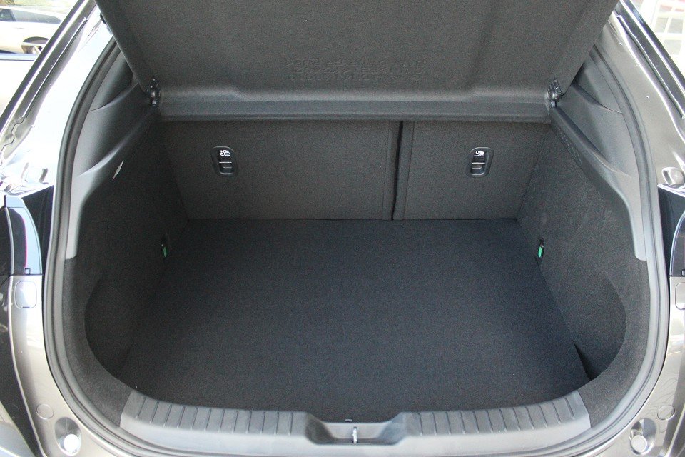 Fahrzeugabbildung Mazda MX-30 EV Advantage Industrial Vintage *3-phasig*Aktion* NAVI MATRIX SHZ EPH RFK MRCC HUD