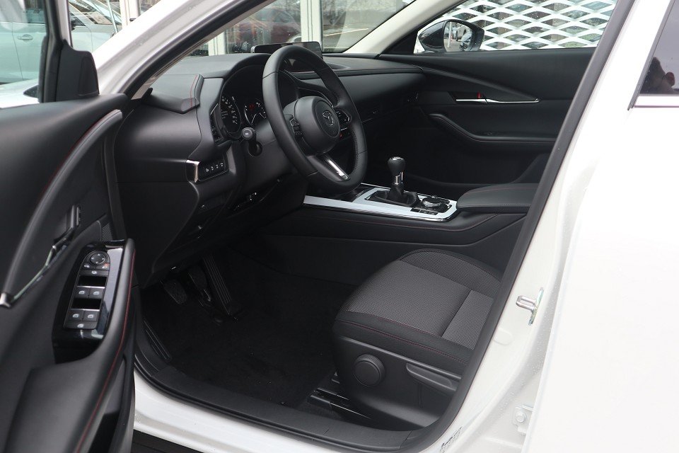 Fahrzeugabbildung Mazda CX-30 2025 M-Hybrid Homura G-140 AT *November-Aktion* NAVI ACAA SHZ HUD RFK VOLL-LED