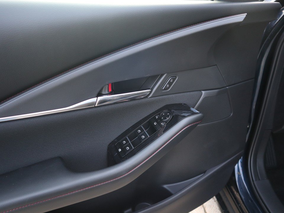 Fahrzeugabbildung Mazda CX-30 M-Hybrid G-140 Homura *AHK*Sofort*Aktion* NAVI ACAA SHZ HUD RFK VOLL-LED