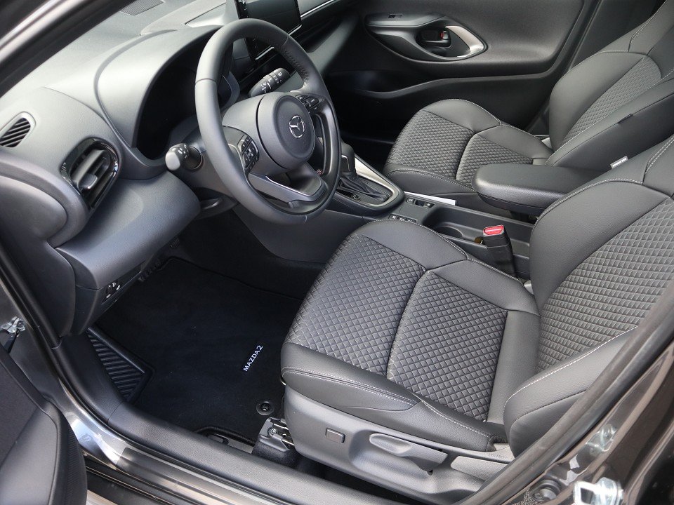 Fahrzeugabbildung Mazda 2 Hybrid 1.5L VVT-i 116 PS CVT Homura Teil-Leder LED EPH RFK SHZ LHZ MRCC