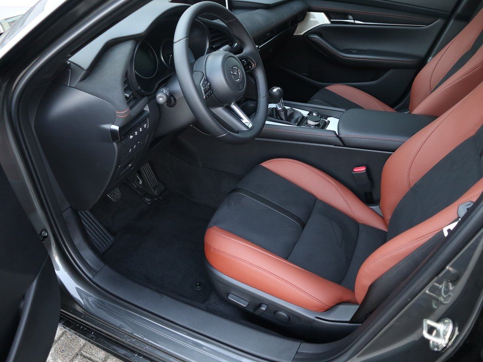 Fahrzeugabbildung Mazda 3 M-Hybrid G-140 Nagisa *Sofort*Aktion* NAVI ACAA SHZ HUD RFK BOSE VOLL-LED