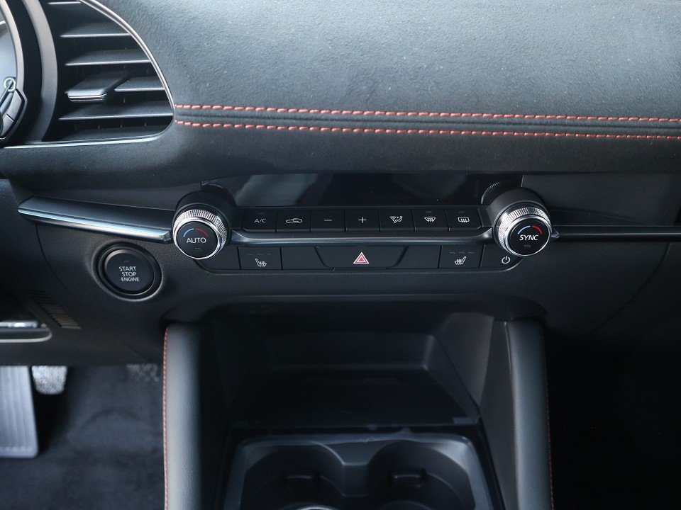 Fahrzeugabbildung Mazda 3 M-Hybrid G-140 Nagisa *Sofort*Aktion* NAVI ACAA SHZ HUD RFK BOSE VOLL-LED