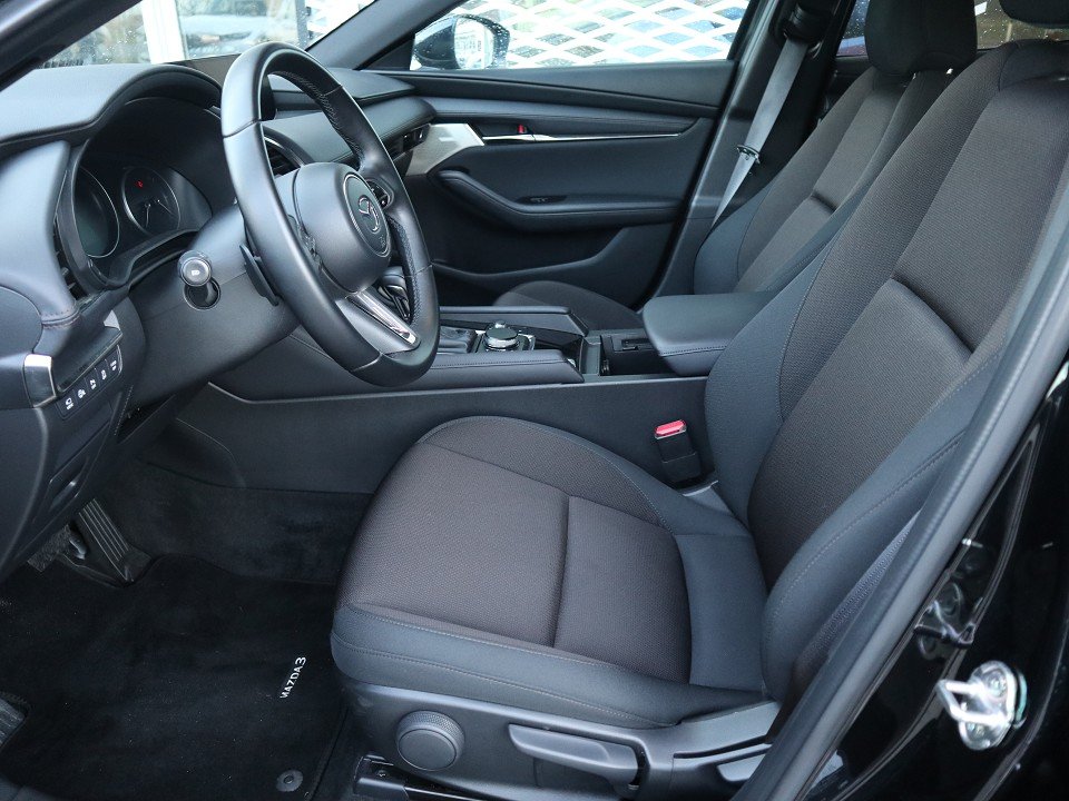 Fahrzeugabbildung Mazda 3 M-Hybrid X-186 AT Exclusive-Line DASO DESI *Winter-Aktion* NAVI ACAA SHZ HUD 360° MATRIX BOSE