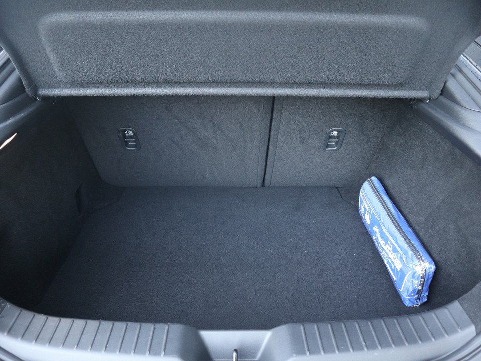 Fahrzeugabbildung Mazda 3 M-Hybrid X-186 AT Exclusive-Line DASO DESI *Winter-Aktion* NAVI ACAA SHZ HUD 360° MATRIX BOSE