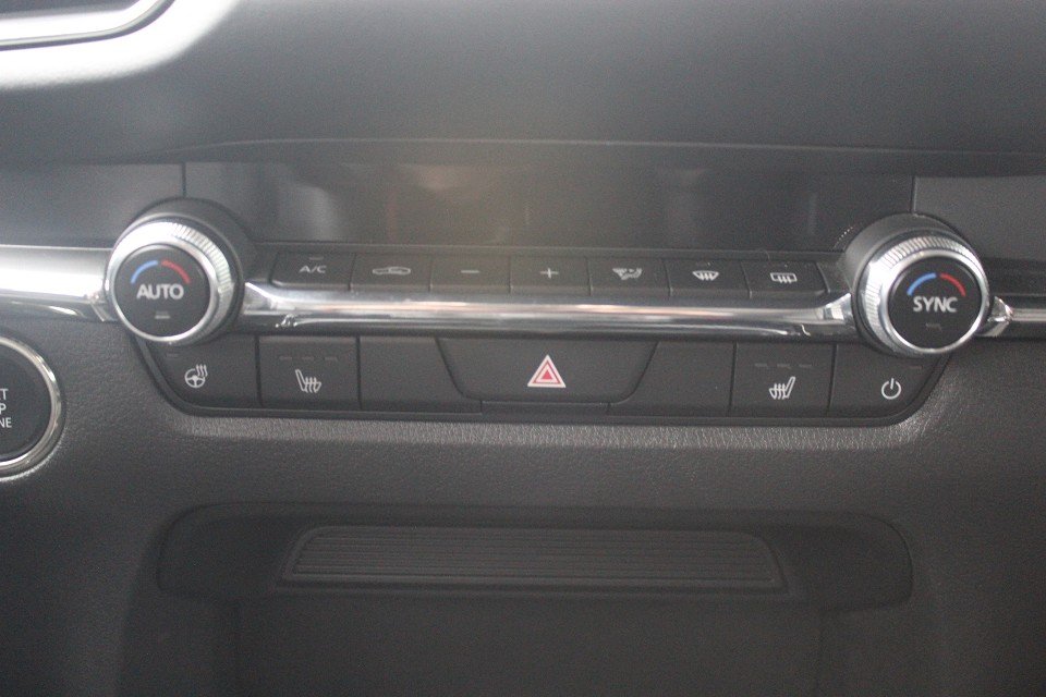 Fahrzeugabbildung Mazda CX-30 M-Hybrid G-140 AT Takumi Allwetter Leder el.Sitz 360° BOSE MATRIX