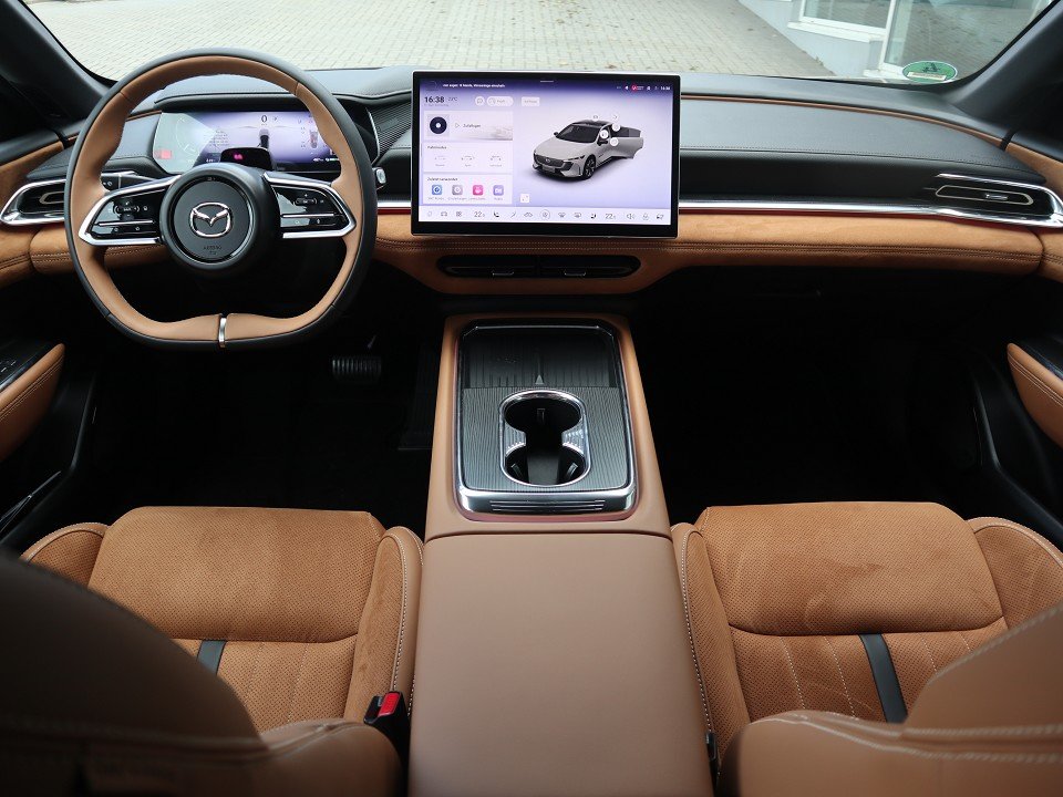 Fahrzeugabbildung Mazda 6E Takumi Plus EV-258 *Aktion* LEDER PANO NAVI ACAA 360° HUD SHZ