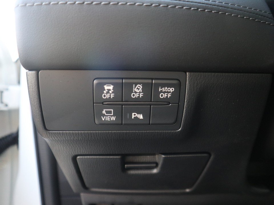 Fahrzeugabbildung Mazda 6 Exclusive-Line G-165 LEDER-S Allwetter el.Sitzv. 360° MATRIX BOSE