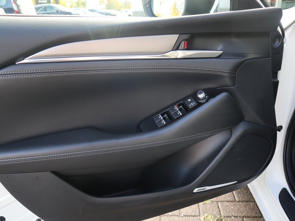 Fahrzeugabbildung Mazda 6 Exclusive-Line G-165 LEDER-S Allwetter el.Sitzv. 360° MATRIX BOSE