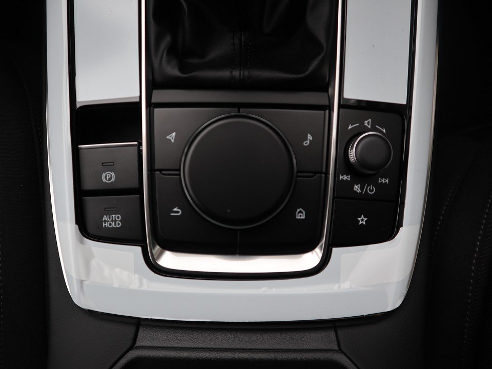 Fahrzeugabbildung Mazda CX-30 M-Hybrid G-140 Exclusive-Line *Dezember-Aktion* NAVI ACAA SHZ HUD 360° MATRIX BOSE