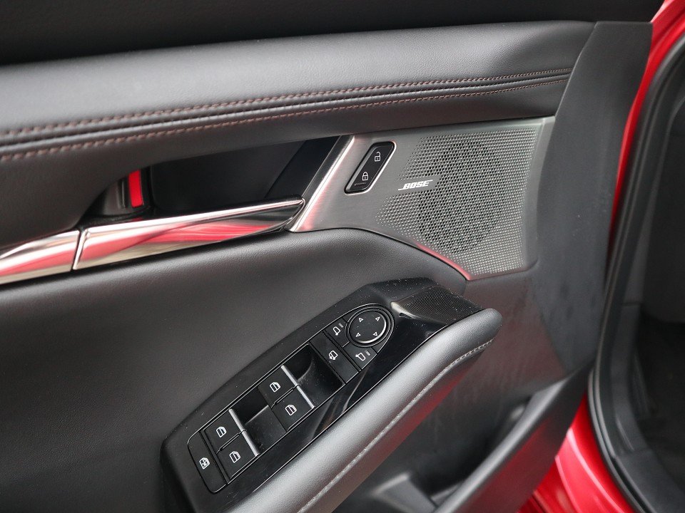 Fahrzeugabbildung Mazda 3 M-Hybrid G-150 AT Selection LEDER-S PRE-P DES-P *Dezember-Aktion* el.Sitzv. NAVI 360° MATRIX BOSE MRCC