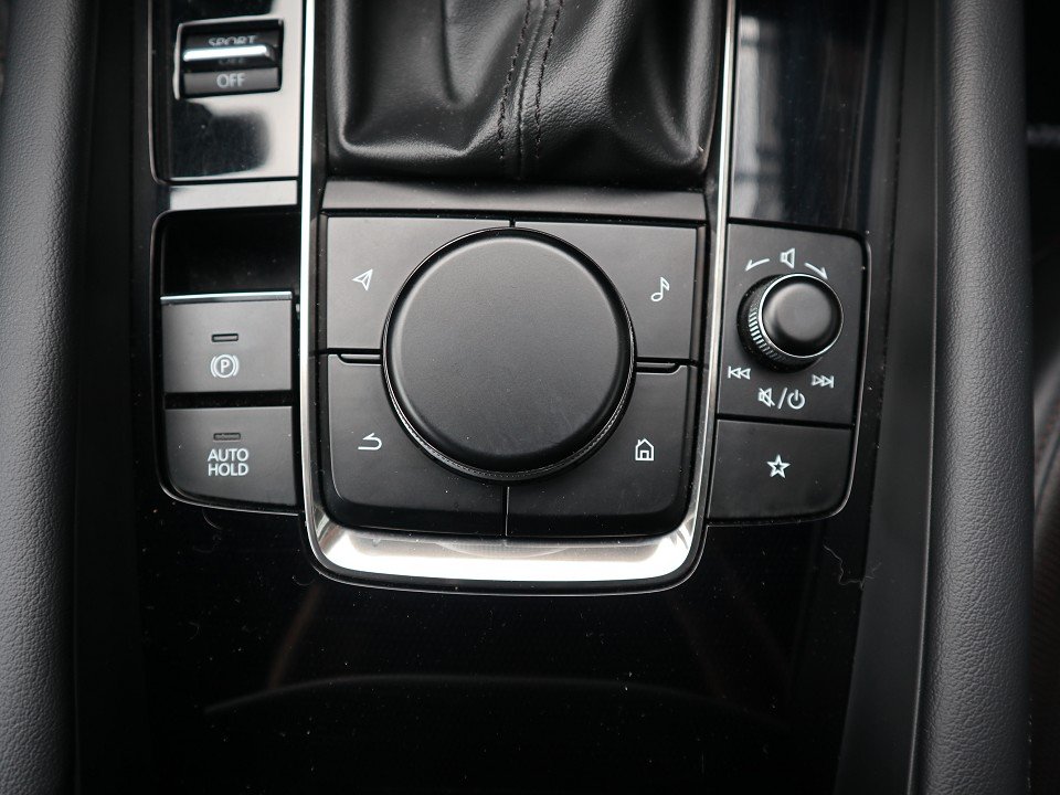 Fahrzeugabbildung Mazda 3 M-Hybrid G-150 AT Selection LEDER-S PRE-P DES-P *Dezember-Aktion* el.Sitzv. NAVI 360° MATRIX BOSE MRCC