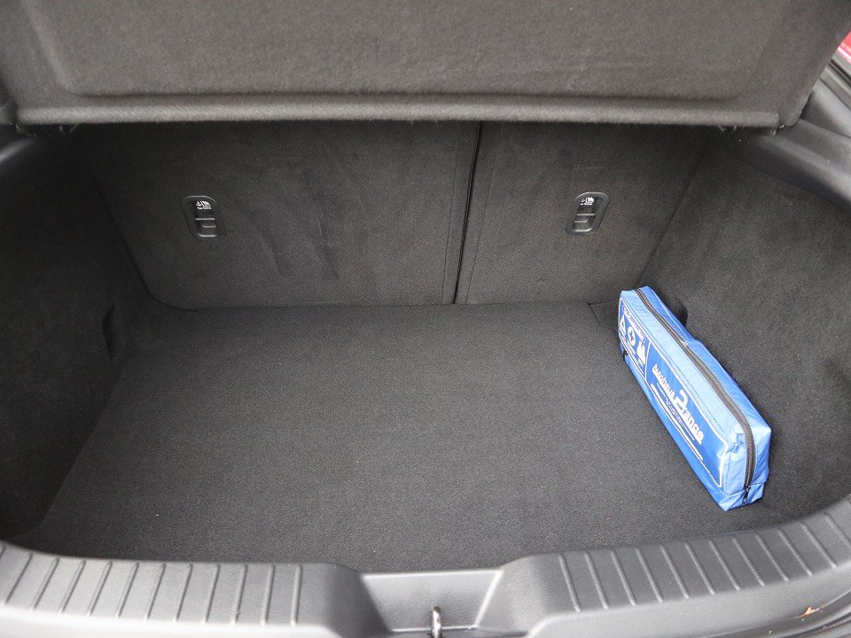 Fahrzeugabbildung Mazda 3 M-Hybrid G-150 AT Selection LEDER-S PRE-P DES-P *Dezember-Aktion* el.Sitzv. NAVI 360° MATRIX BOSE MRCC