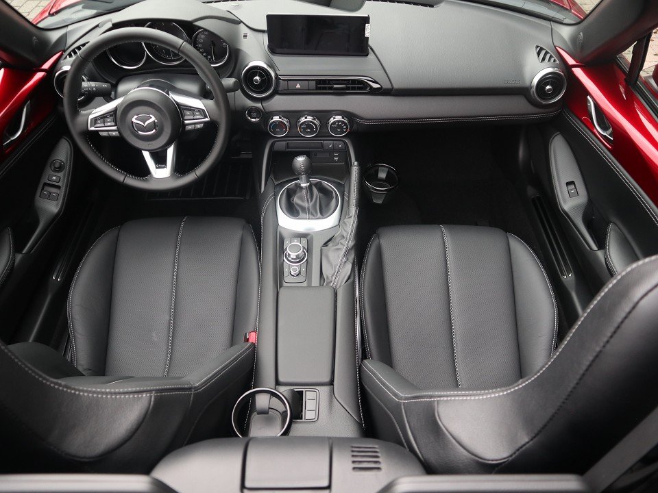 Fahrzeugabbildung Mazda MX-5 2027 G-136 Exclusive-Line LEDER NAVI ACAA BOSE MATRIX RFK SHZ
