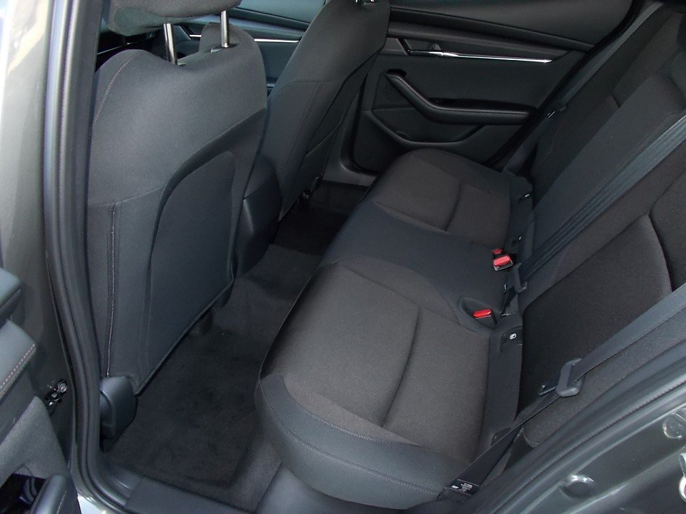 Fahrzeugabbildung Mazda 3 M-Hybrid G-122 Selection PRE-P 360° BOSE EPH SHZ LogIn NAVI
