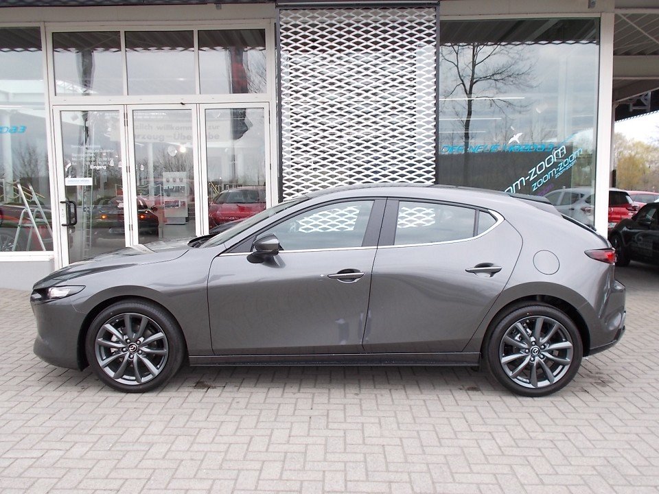 Fahrzeugabbildung Mazda 3 M-Hybrid G-122 Selection PRE-P 360° BOSE EPH SHZ LogIn NAVI
