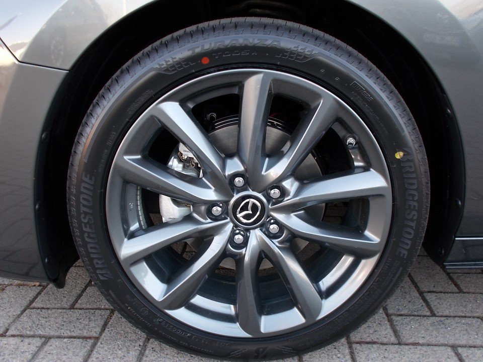 Fahrzeugabbildung Mazda 3 M-Hybrid G-122 Selection PRE-P 360° BOSE EPH SHZ LogIn NAVI
