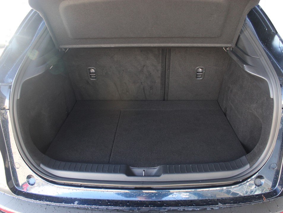 Fahrzeugabbildung Mazda CX-30 M-Hybrid X-186 AT Takumi SUNR Allwetter Leder el.Sitz 360° BOSE MATRIX