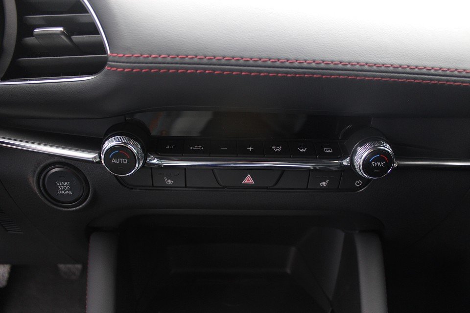 Fahrzeugabbildung Mazda 3 2025 M-Hybrid Homura G-140 *Sofort* NAVI ACAA SHZ HUD RFK VOLL-LED