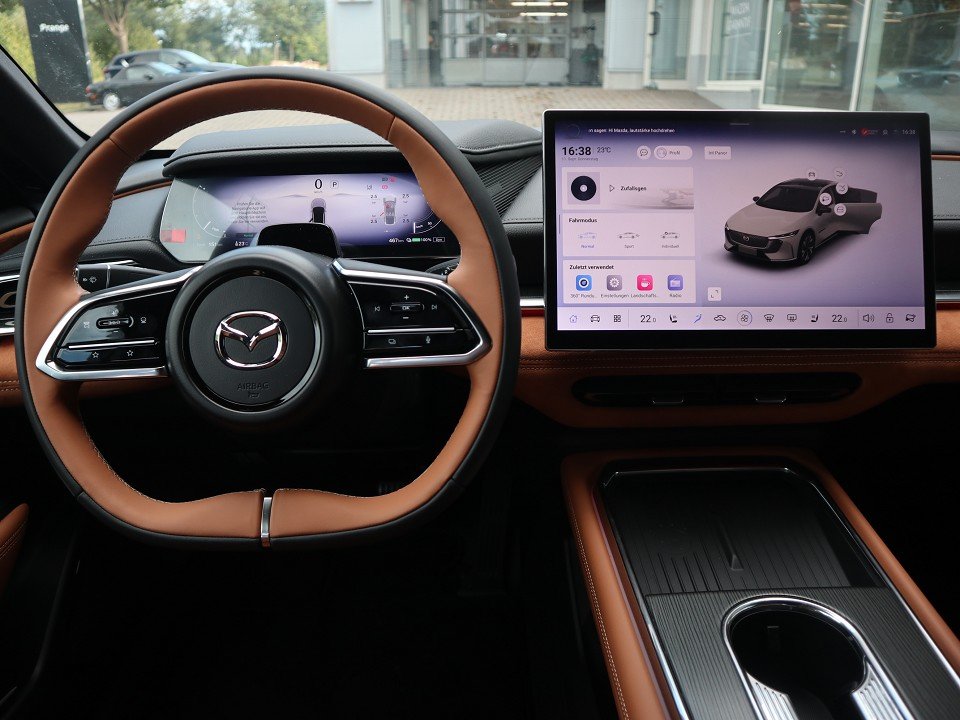 Fahrzeugabbildung Mazda 6e EV-258 Takumi Plus *Aktion* NAPPA PANO NAVI ACAA 360° HUD SHZ