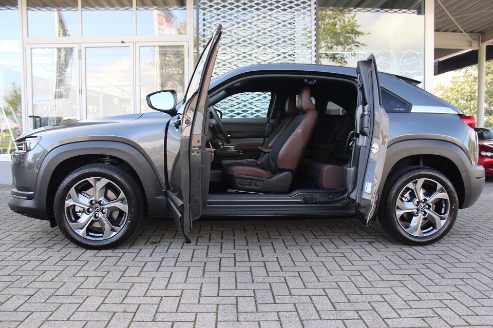 Fahrzeugabbildung Mazda MX-30 EV Advantage Industrial Vintage *3-phasig*Dezember-Aktion* NAVI MATRIX SHZ EPH RFK MRCC HUD