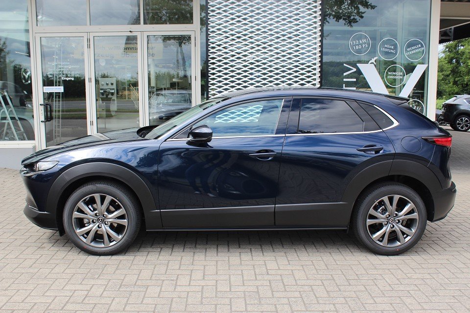 Fahrzeugabbildung Mazda CX-30 M-Hybrid G-122 AT Selection DES-P MATRIX NAVI ACAA RFK SHZ LogIn