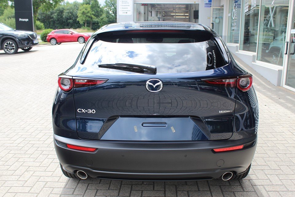 Fahrzeugabbildung Mazda CX-30 M-Hybrid G-122 AT Selection DES-P MATRIX NAVI ACAA RFK SHZ LogIn