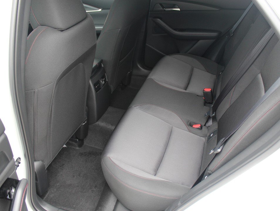 Fahrzeugabbildung Mazda CX-30 M-Hybrid G-140 AT Homura *Aktion* *Sofort* NAVI ACAA SHZ HUD RFK VOLL-LED