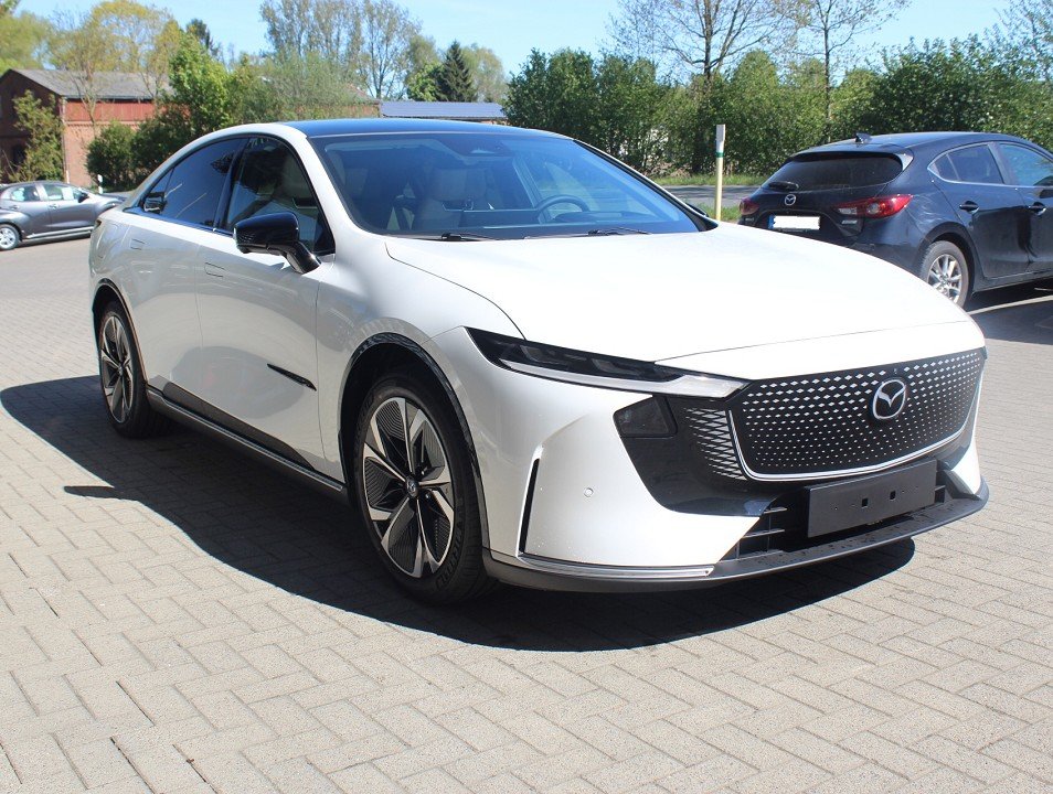 Fahrzeugabbildung Mazda 6e EV-258 Takumi Plus *Aktion* Nappa PANO 360° LED