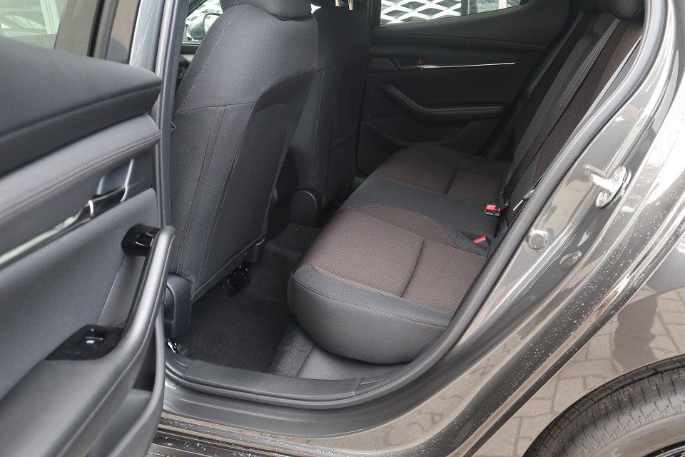 Fahrzeugabbildung Mazda 3 M-Hybrid X-186 AT Exclusive-Line 360° MATRIX BOSE LHZ 18-Zoll