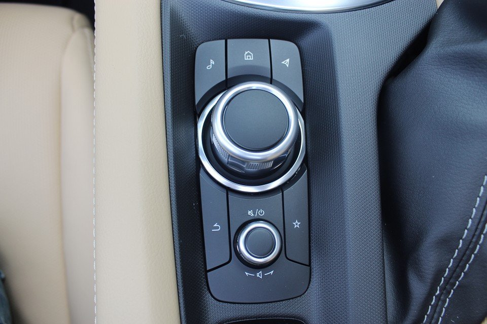 Fahrzeugabbildung Mazda MX-5 RF RHT Kazari G-132 +Aktion+ NAPPA NAVI ACAA MATRIX RFK BOSE SHZ