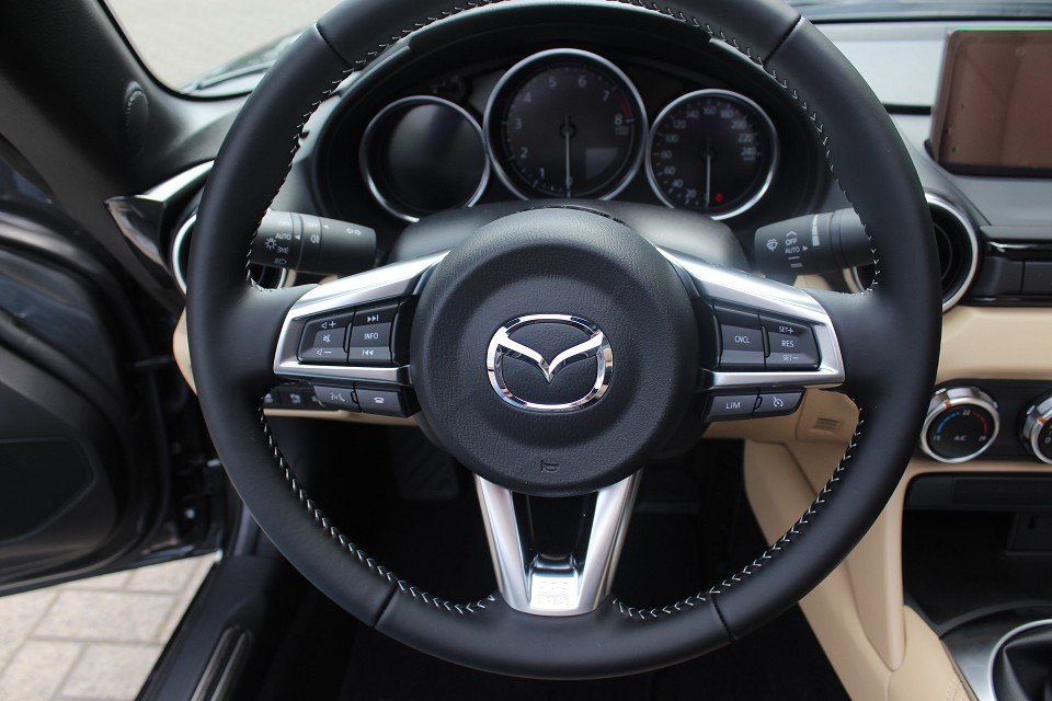 Fahrzeugabbildung Mazda MX-5 RF RHT Kazari G-132 +Aktion+ NAPPA NAVI ACAA MATRIX RFK BOSE SHZ