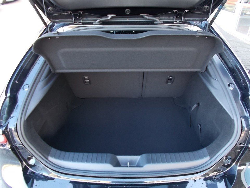 Fahrzeugabbildung Mazda 3 M-Hybrid G-140 Homura *Sofort*Aktion* NAVI ACAA SHZ HUD RFK VOLL-LED