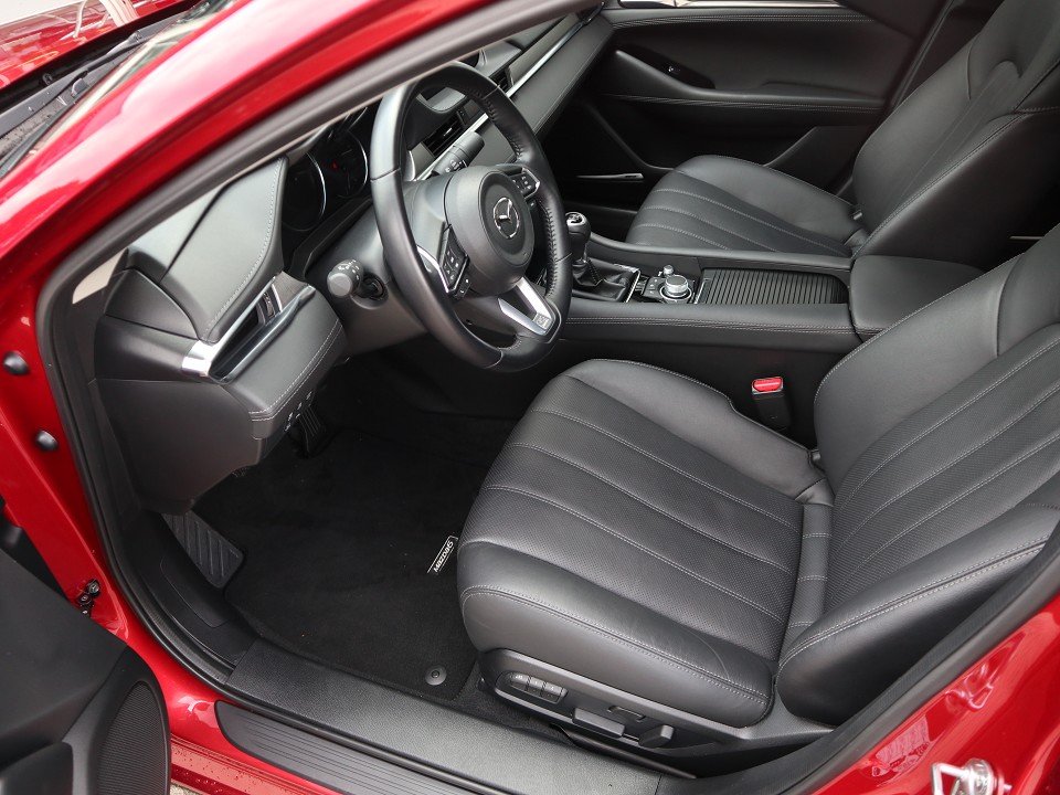 Fahrzeugabbildung Mazda 6 L Exclusive-Line G-165 LEDER-S NAVI el.Sitzv. 360° MATRIX BOSE LogIn