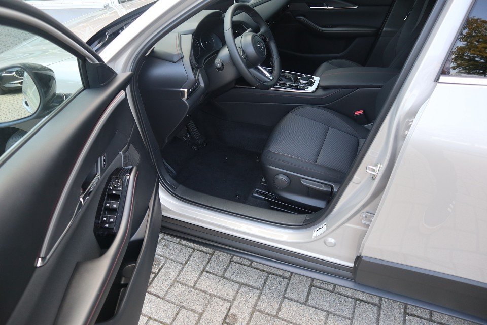 Fahrzeugabbildung Mazda CX-30 M-Hybrid X-186 AT Homura *Sofort*Aktion* NAVI ACAA SHZ HUD RFK VOLL-LED