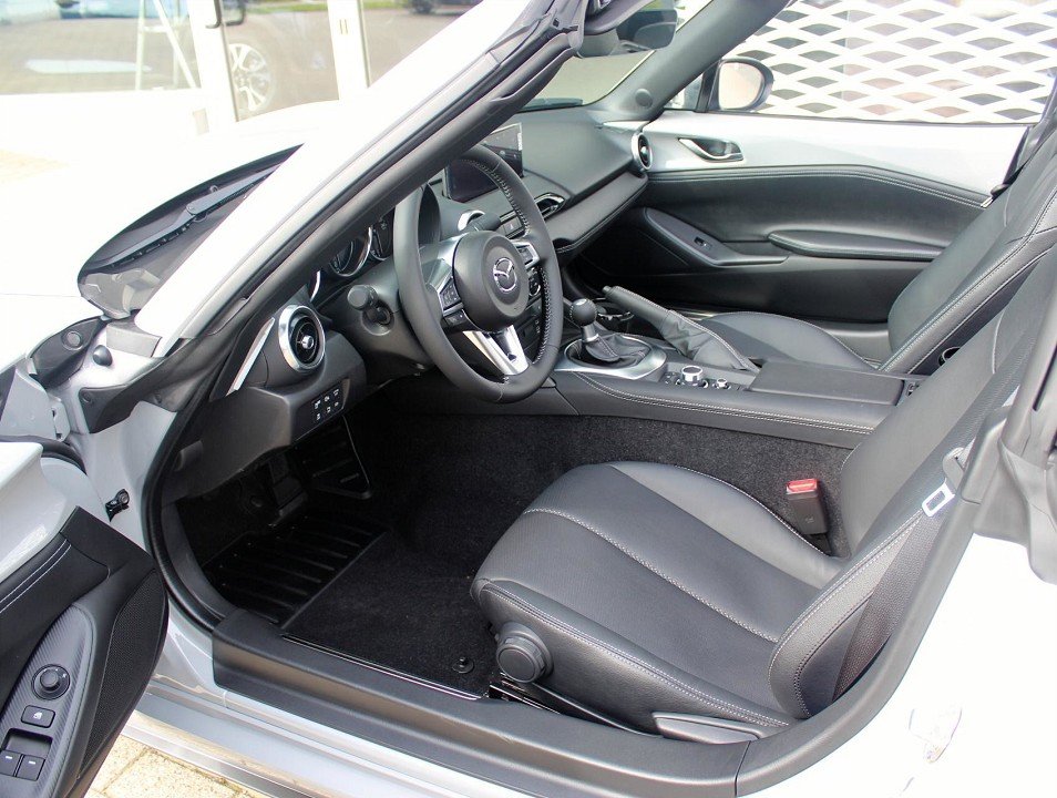 Fahrzeugabbildung Mazda MX-5 RF 2027 G-136 Exclusive-Line *Aktion* LEDER MATRIX BOSE RFK SHZ