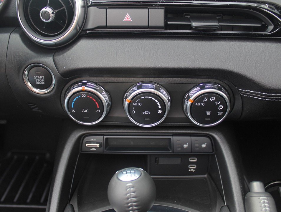 Fahrzeugabbildung Mazda MX-5 RF 2027 G-136 Exclusive-Line *Aktion* LEDER MATRIX BOSE RFK SHZ
