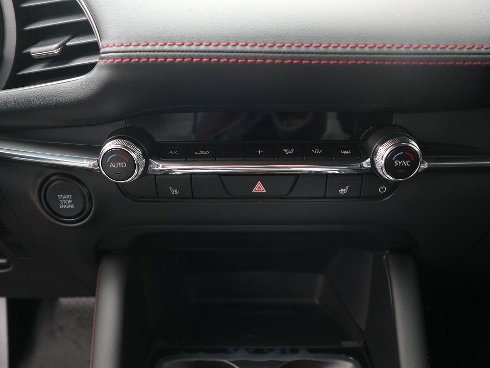 Fahrzeugabbildung Mazda 3 2027 M-Hybrid G-140 AT Homura NAVI ACAA SHZ HUD RFK VOLL-LED