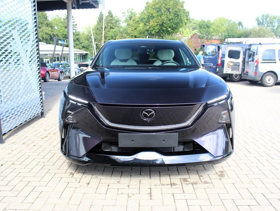 Fahrzeugabbildung Mazda CX-6e EV-258 Takumi Plus *AHK* DIGI. SPIEGEL 21' PANO