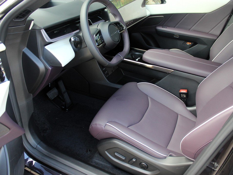 Fahrzeugabbildung Mazda CX-6e EV-258 Takumi Plus DIGI. SPIEGEL 21' PANO
